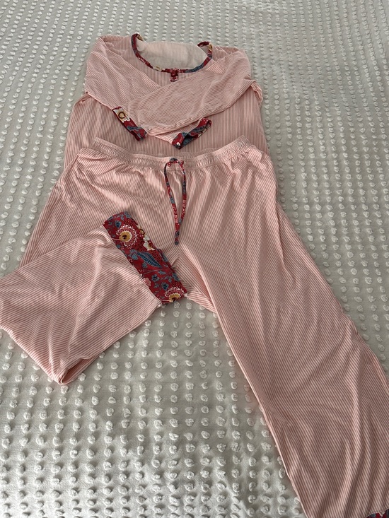 Garnet Hill Other - Garnet Hill Organic Cotton Pink Striped Pajama Set with Floral Trim